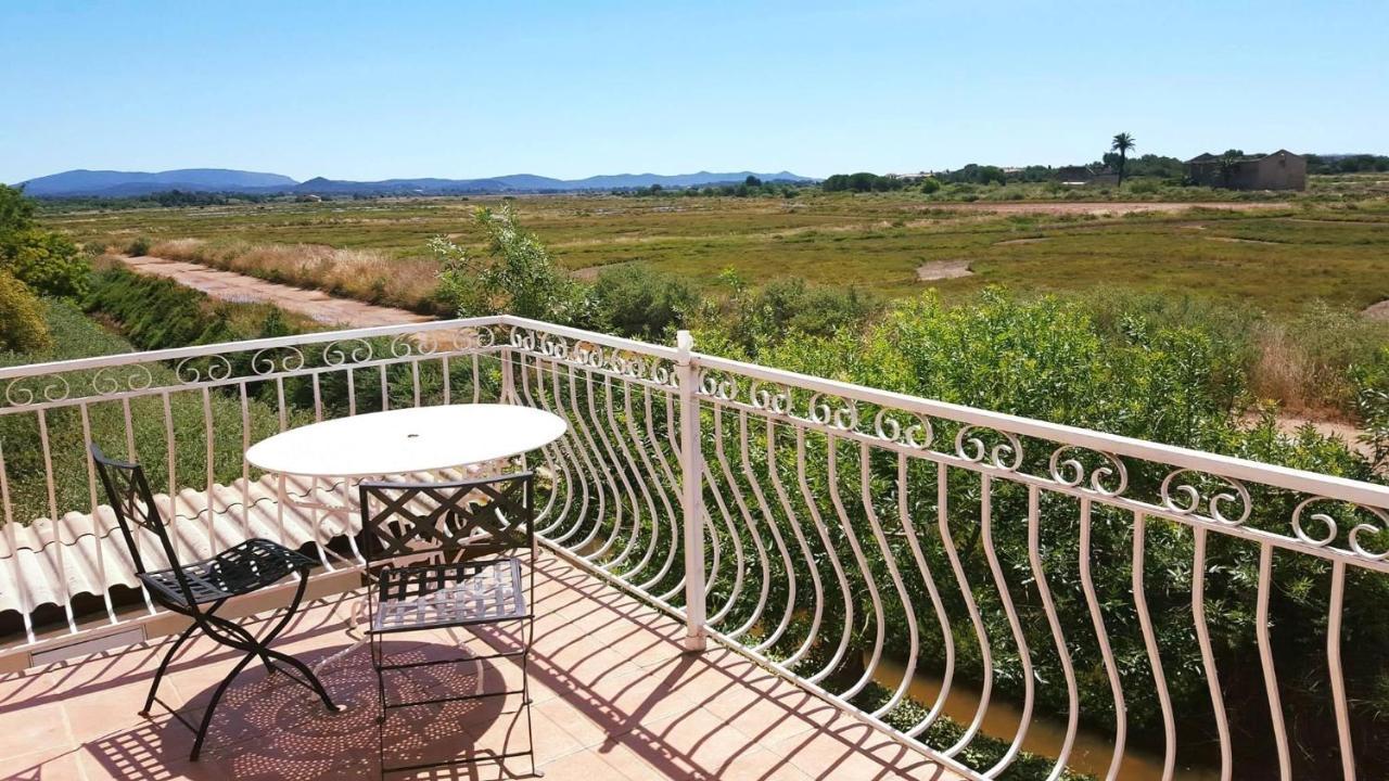 Studio 2 Personnes Vue Marais Salant Parking Et Terrasse Proche Commodite Hyères Buitenkant foto
