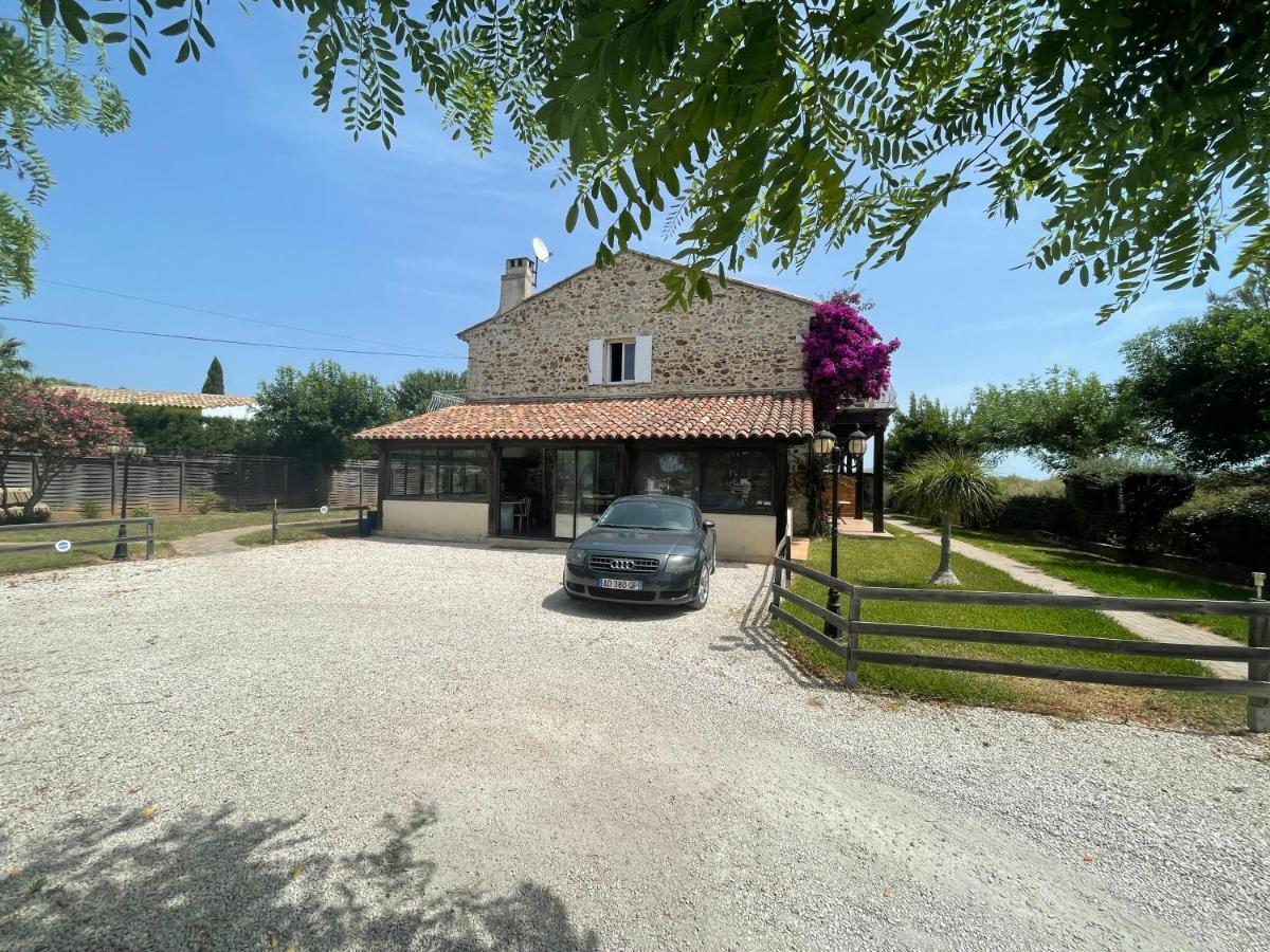 Studio 2 Personnes Vue Marais Salant Parking Et Terrasse Proche Commodite Hyères Buitenkant foto